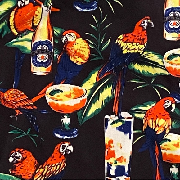 DC Mens Size 34 BoardShorts Parrots Drinks Pattern Beach Swimming Trunks - Picture 8 of 11